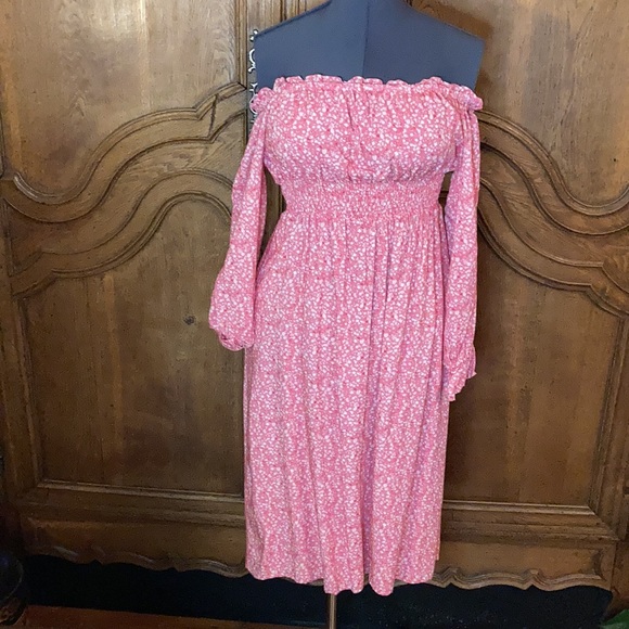 WAYF Smocked Waist Off Shoulder Midi Dress - Picture 13 of 15